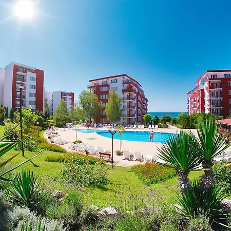 Orchid Noks Design 公寓 *